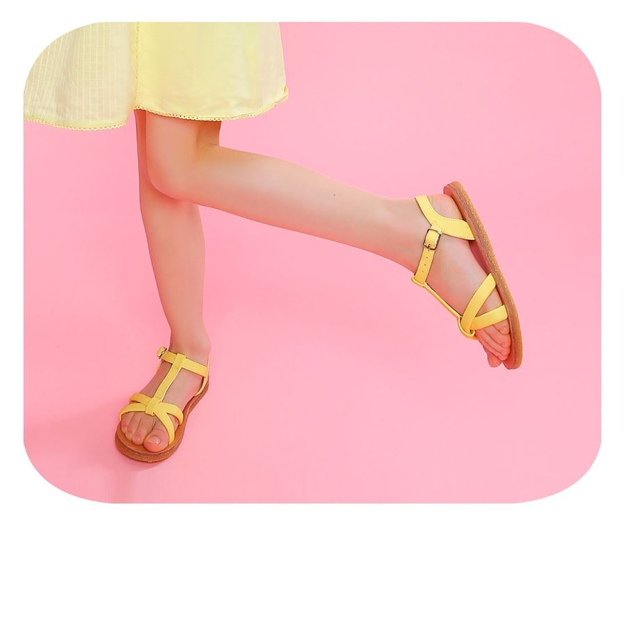 صورة لقسم حذاء بناتي 